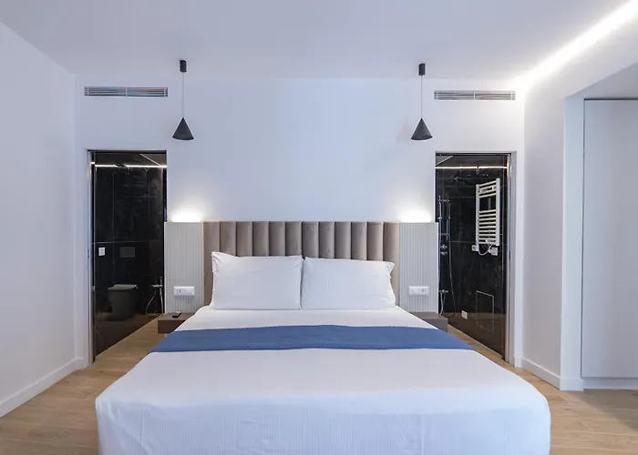 Gg Spagna Luxury Hotel